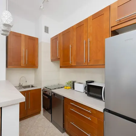 Апартаменты With Two Bedrooms Near The Metro In By Renters